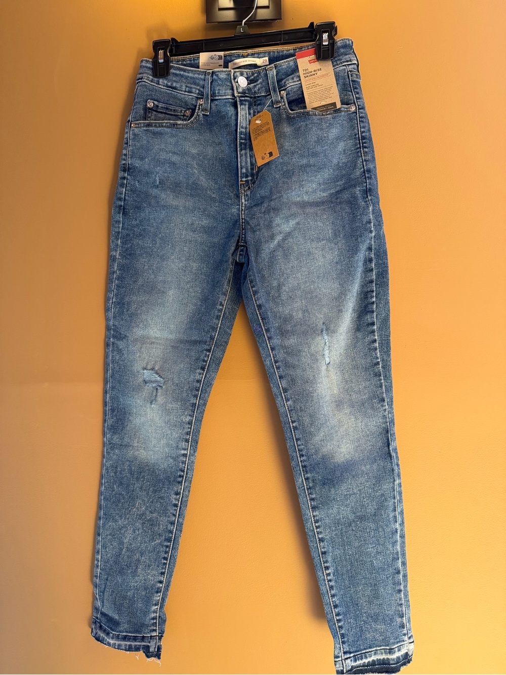 Levi's Women's High Rise Skinny Jeans - Light Blue Distressed NWT SIZE 29